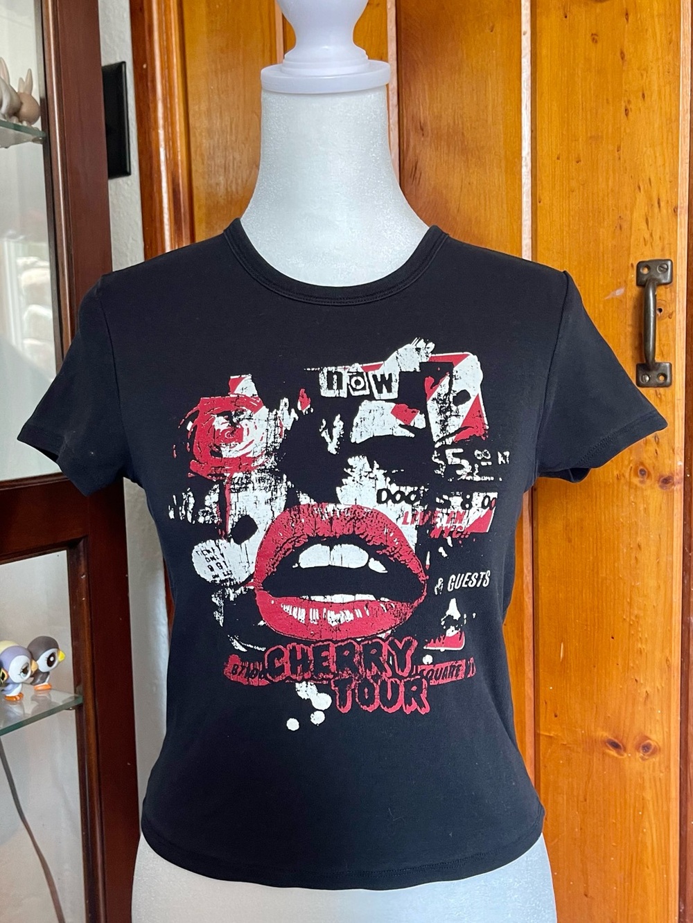 NEW Garage Black Graphic Cropped Baby Tee Size S
